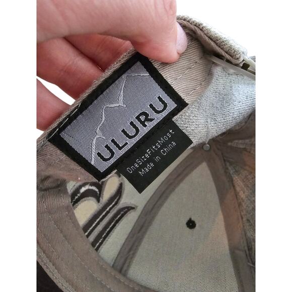 Uluru Breckenridge, CO hat with flat brim. Silver& Gray Adjustable snapback - Picture 5 of 6